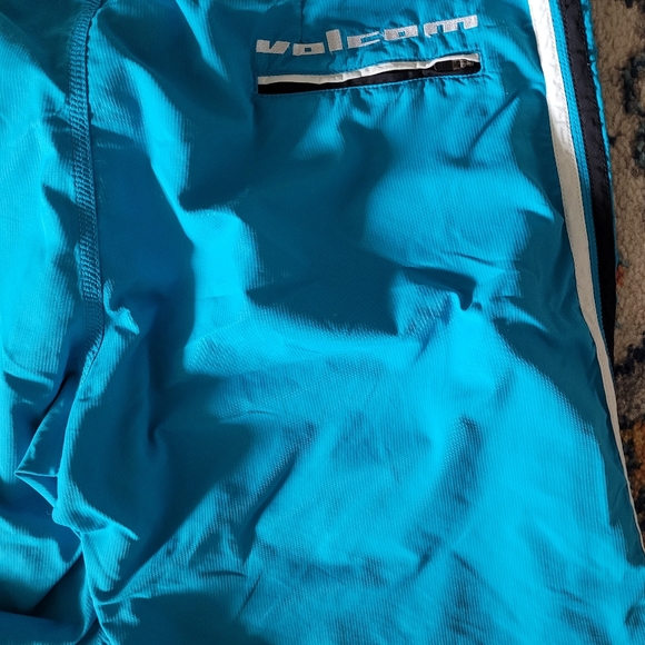 Size 36 Volcom Scallop MOD Tech Board Shorts Swim Trunks GENUINE EUC - Picture 9 of 9